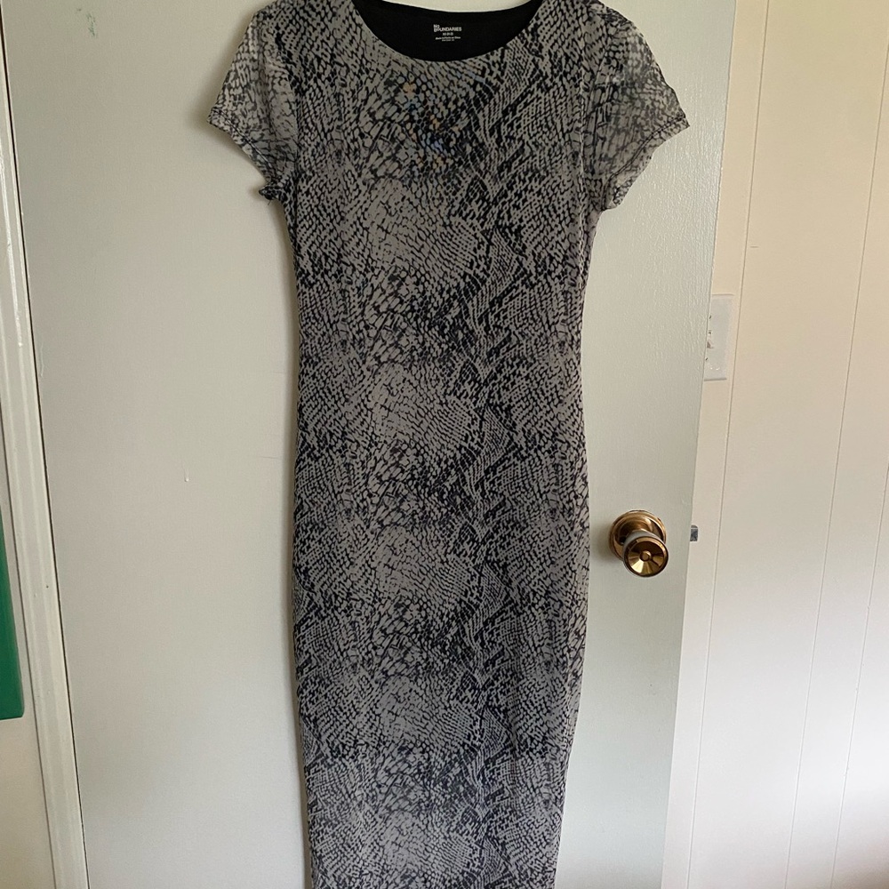 No Boundaries Black and Gray Patterned Midi Dress